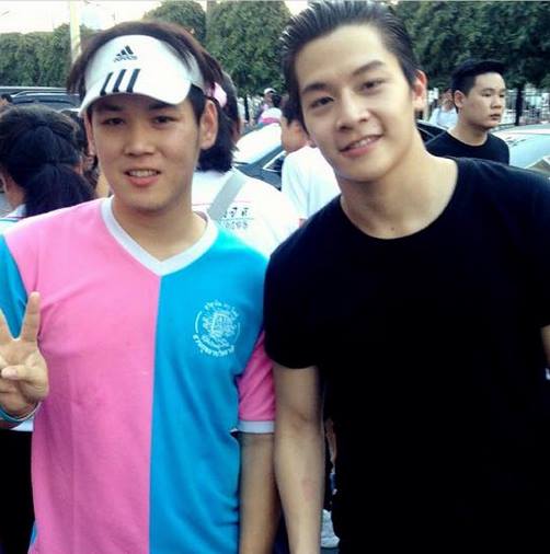 จตุรมิตรกับหนุ่มหล่อ อิอิ