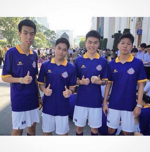 จตุรมิตรกับหนุ่มหล่อ อิอิ
