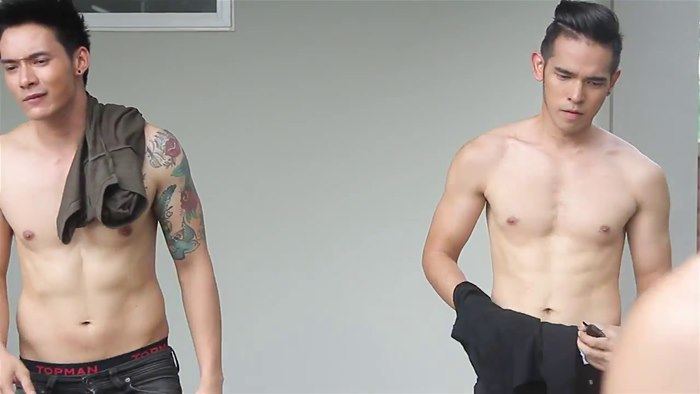 สุดสัปดาห์ หนุ่มน่าถอด 2014 จับหนุ่มหล่อล่ำกว่า 100 ชีวิต มาถอดจริง ฟิน ยกแผง (Clip capture ver.)