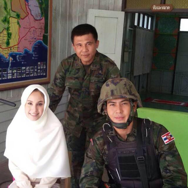 ขวัญ อุษามณี *** ถ่ายภาพยนตร์ เฉลิมพระเกียรติ "ในม่านหมอก"