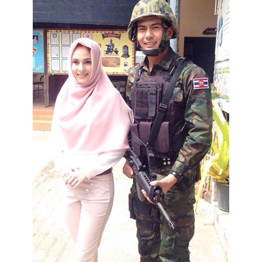 ขวัญ อุษามณี *** ถ่ายภาพยนตร์ เฉลิมพระเกียรติ "ในม่านหมอก"
