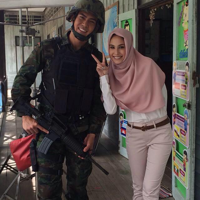 ขวัญ อุษามณี *** ถ่ายภาพยนตร์ เฉลิมพระเกียรติ "ในม่านหมอก"