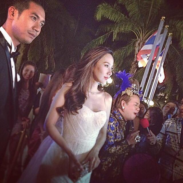 กรี๊ดดด ซุปเปอร์สตาร์ "พราว พิชญดา" เดินพรมเเดง สวยหรูไฮโซอลังการมากในฉากปิดตัว!!
