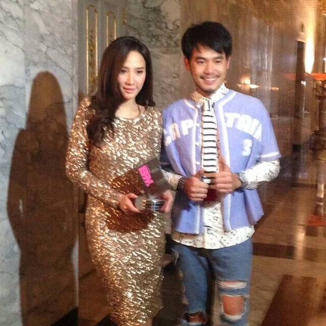 EFM Award อั้ม-พัชราภา ดารายอดนิยมเเละละครยอดนิยมจาก "พราว"