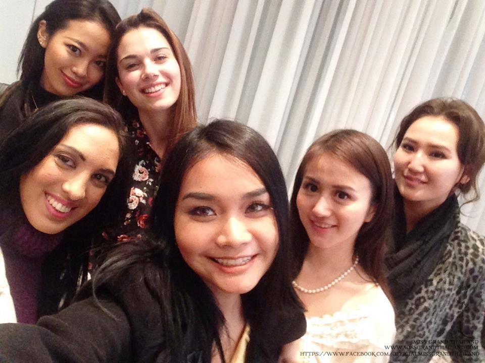 ภาพเก็บตัวน้องเฟริส์ ผู้เข้าประกวด Miss Intercontinental 2014