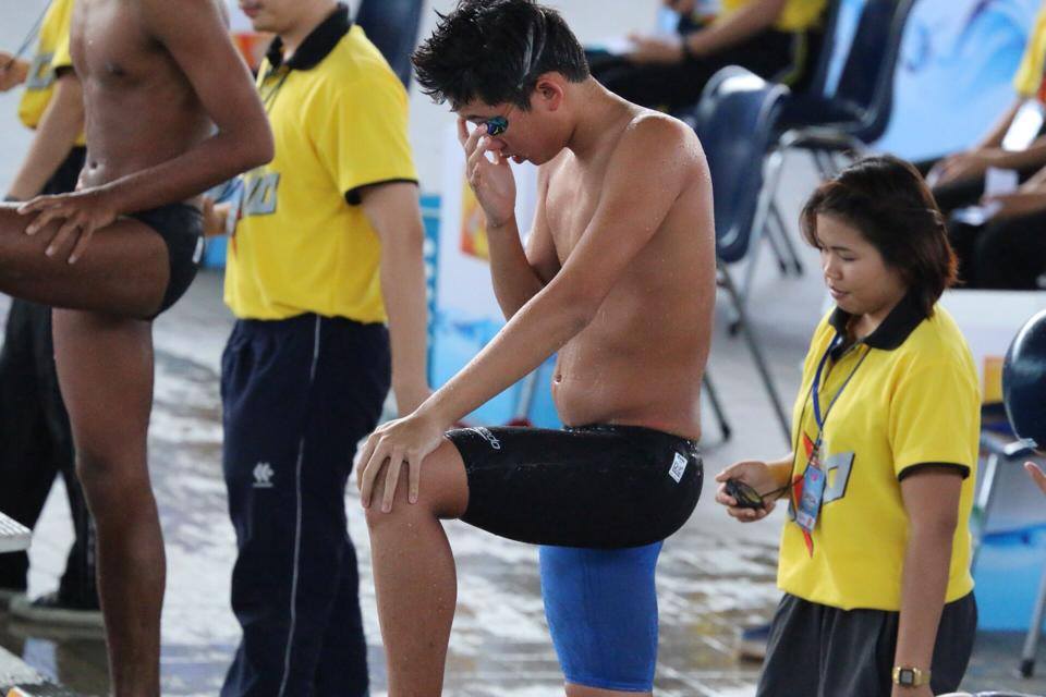 น้องเอสนักว่ายน้ำทีมชาติที่งาน the mall swimming