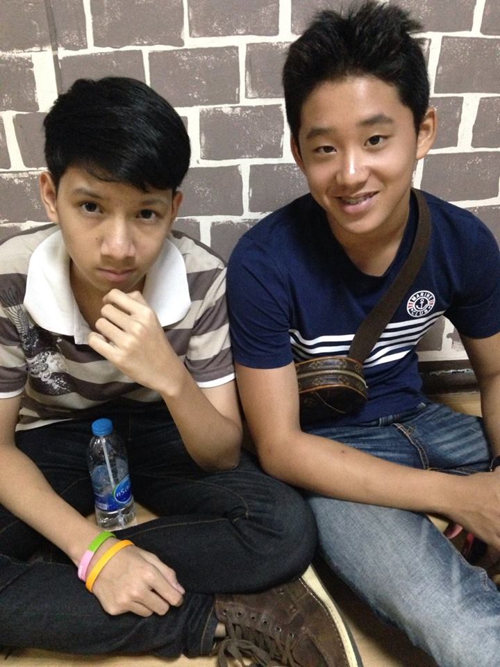 น้องเอสนักว่ายน้ำทีมชาติที่งาน the mall swimming