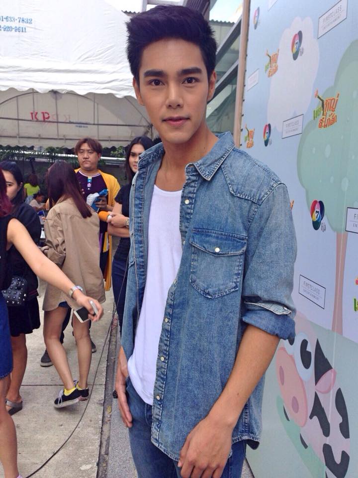 บูม-ปิยพันธ์ ควง น้ำหวาน-กรรณาภรณ์ นำทีมนักเเสดงบวงสรวงละคร "เขยใหญ่ สะใภ้เล็ก"