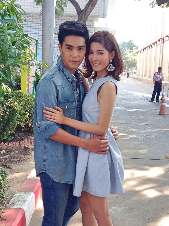 บูม-ปิยพันธ์ ควง น้ำหวาน-กรรณาภรณ์ นำทีมนักเเสดงบวงสรวงละคร "เขยใหญ่ สะใภ้เล็ก"