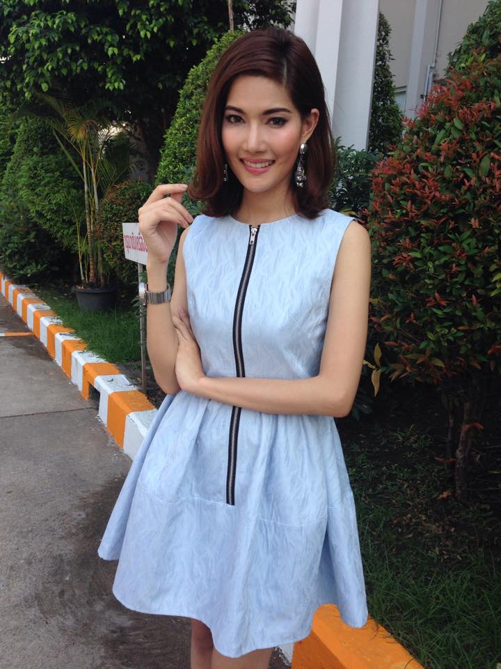 บูม-ปิยพันธ์ ควง น้ำหวาน-กรรณาภรณ์ นำทีมนักเเสดงบวงสรวงละคร "เขยใหญ่ สะใภ้เล็ก"