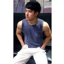 เรือโบ๊ท เด็กในสังกัดอุ๊บ วิริยะ