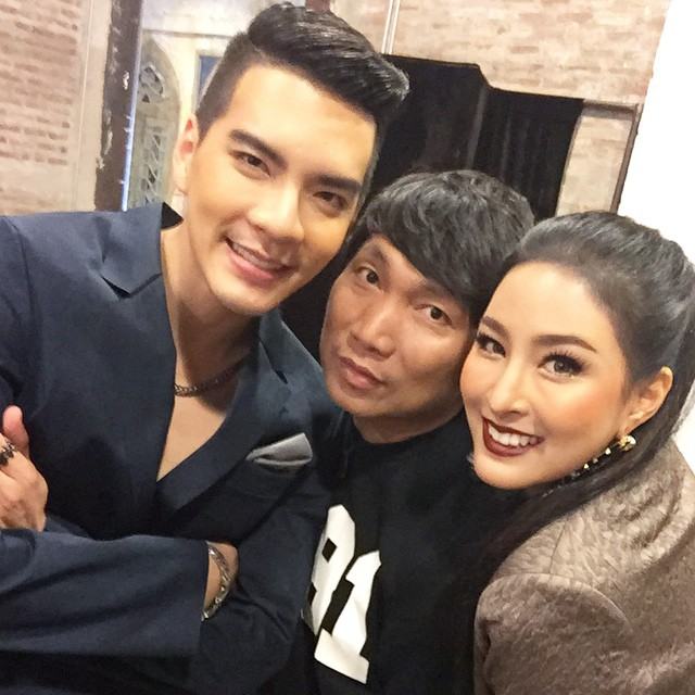 เหล่าดาราหนุ่มหล่อสาวสวย เริ่มถ่ายปฎิทินช่อง 7 HD คอสตูมเริดมาก!!