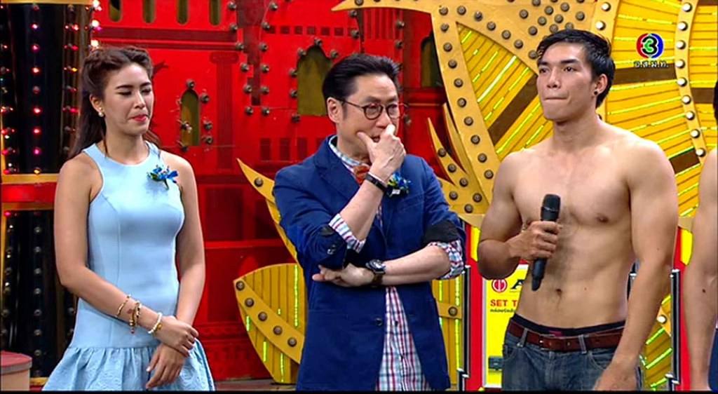 หลิ้นกีฬาแบบนี้หุ่นดีเนาะ