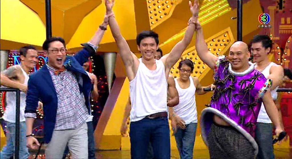 หลิ้นกีฬาแบบนี้หุ่นดีเนาะ