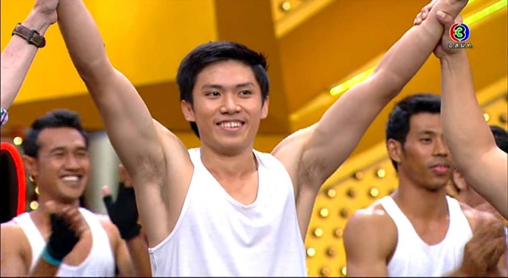 หลิ้นกีฬาแบบนี้หุ่นดีเนาะ
