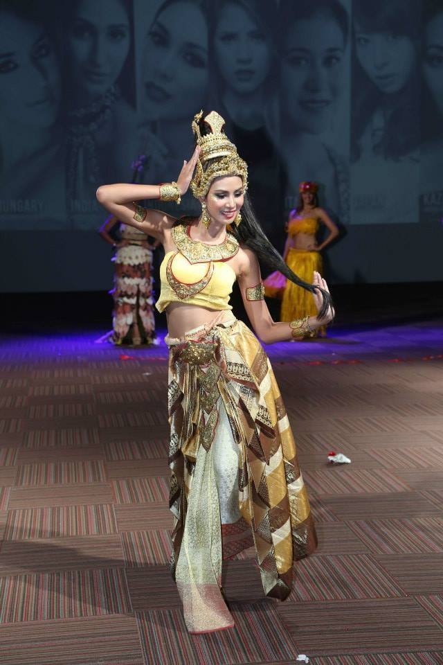 ศศิ สินทวี รอบชุดประจำชาติในการประกวด Miss Earth 2014