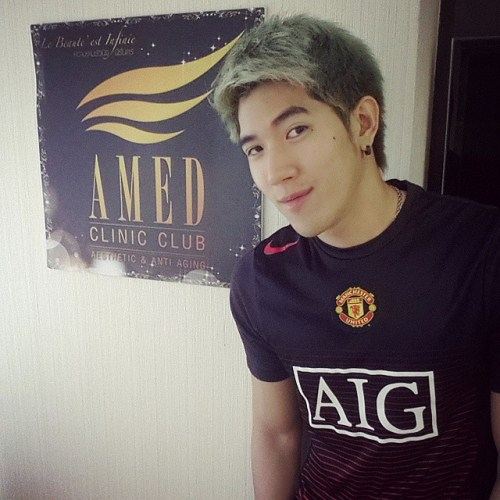 หนุ่มหุ่นแซ่บ ซิกแพ็คมาเต็ม!!!