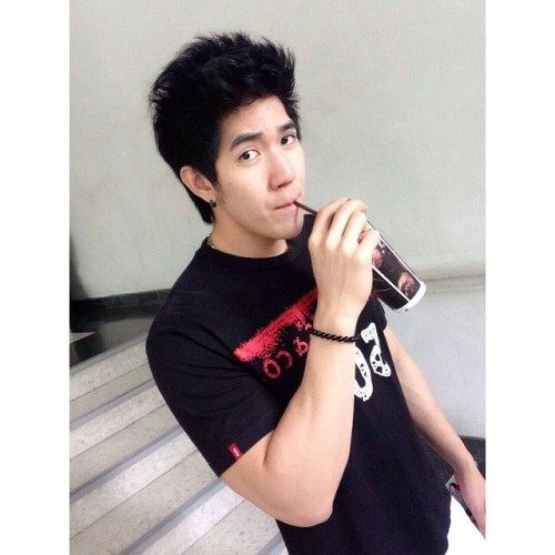 หนุ่มหุ่นแซ่บ ซิกแพ็คมาเต็ม!!!