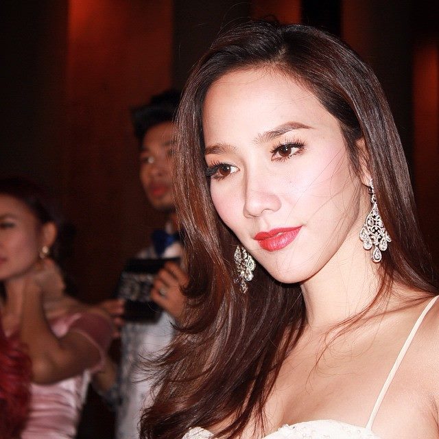 ชั้นนี่เเหละคือ "พราว พิชญาดา" นางพญาเเห่งวงการซุปเปอร์สตาร์อันดับ 1 ของเมืองไทย