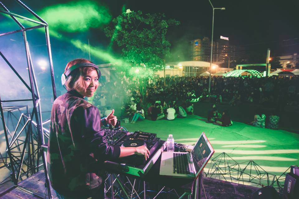 รวมรูปมันส์สุดตื๊ดของ Joey Boy และเก่ง ธชย ในงาน The Hip Connection