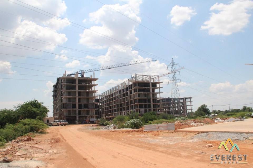everest condo