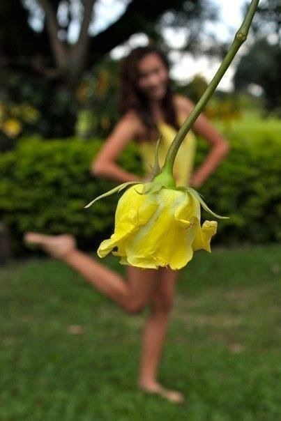 Forced Perspective Flower Girl Photography