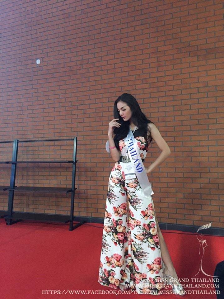 ภาพเก็บตัวทำกิจกรรม ของปลา กับกอง Miss supranational 2014