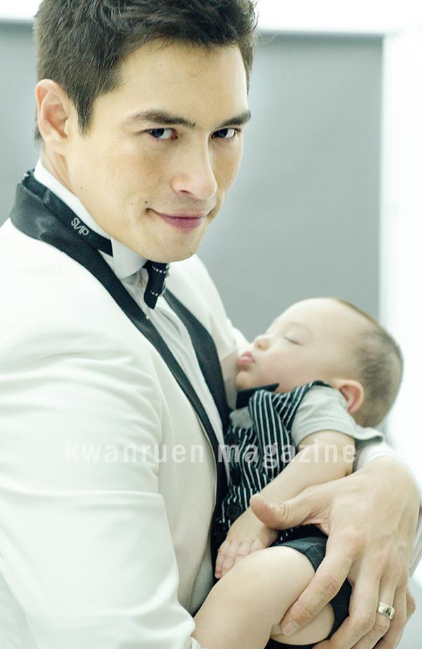 พ่อ-ลูก ปีเตอร์กับน้องแพนเตอร์ เบี้องหลังถ่ายแบบ นิตยสารขวัญเรือน
