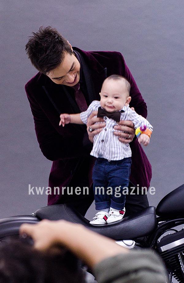 พ่อ-ลูก ปีเตอร์กับน้องแพนเตอร์ เบี้องหลังถ่ายแบบ นิตยสารขวัญเรือน