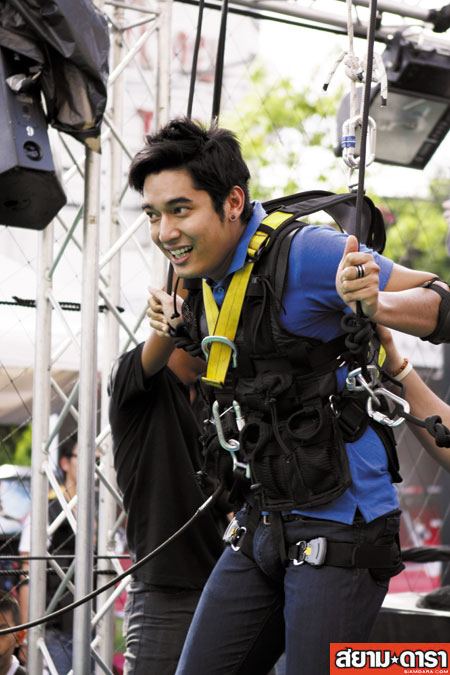 รวมมิตรพระเอกลำใหญ่
