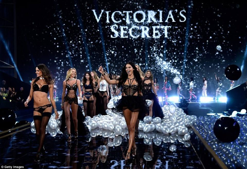 แม่เจ้า Victoria Secret Show 2014 London