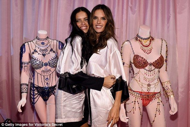 แม่เจ้า Victoria Secret Show 2014 London