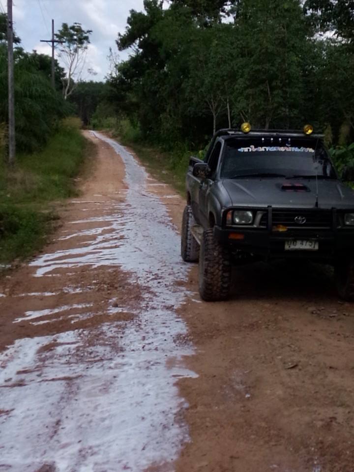 เทน้ำยาง