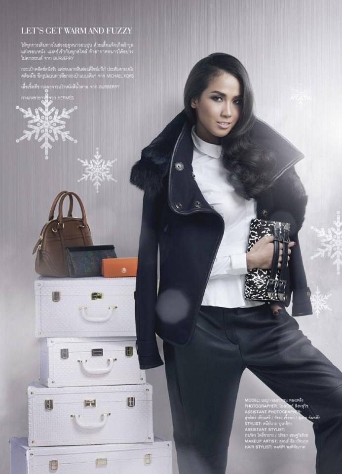 เมญ่า-นนธวรรณ @ UR Power December 2014