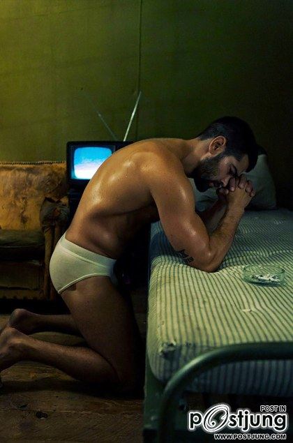 Jesse Metcalfe is super SEXY
