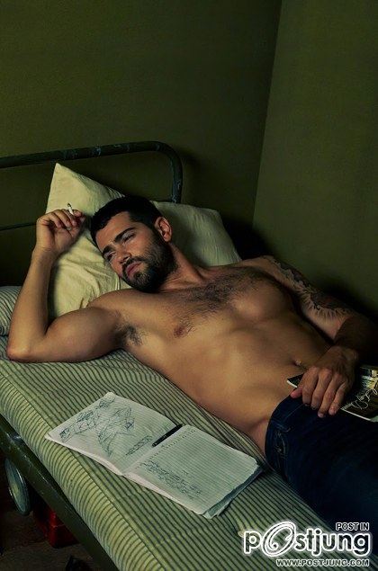 Jesse Metcalfe is super SEXY
