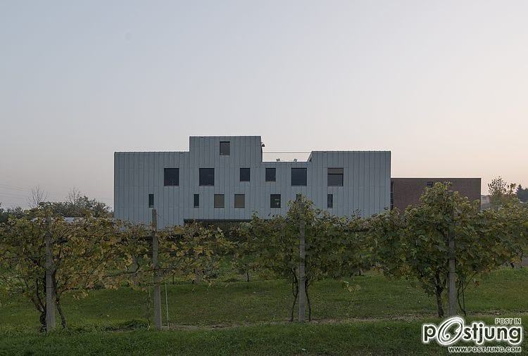 Baubau by Stocker Lee Architetti