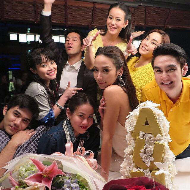 (เก็บตก) ปาร์ตี้ทานอาหาร วันเกิดซุปตาร์ "อั้ม พัชราภา"