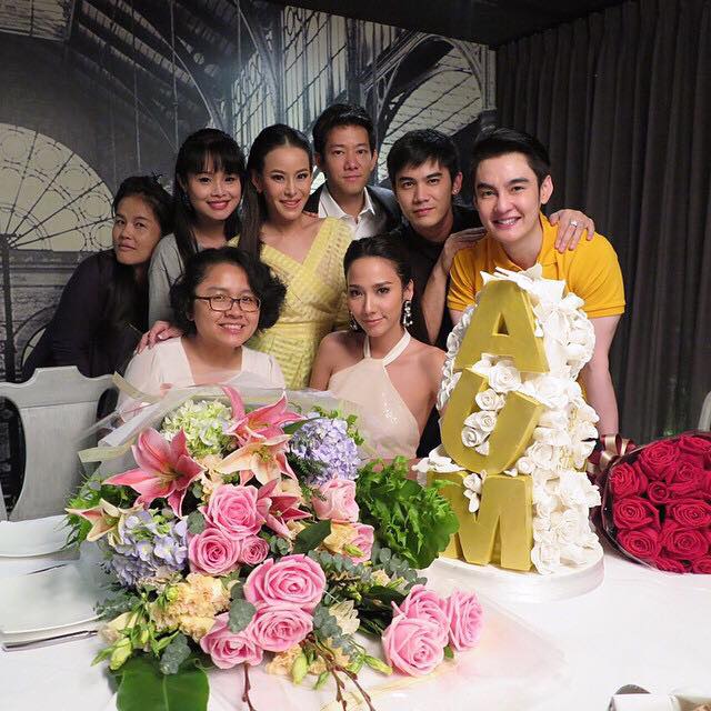 (เก็บตก) ปาร์ตี้ทานอาหาร วันเกิดซุปตาร์ "อั้ม พัชราภา"
