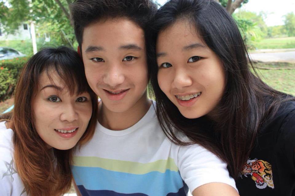น้องเอสนักว่ายน้ำล่าสุด----