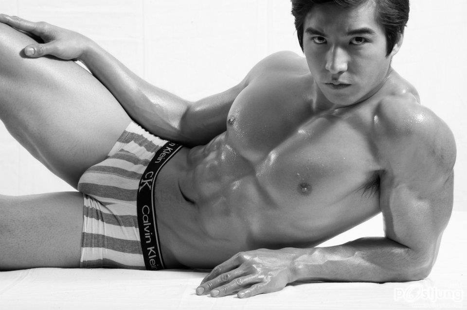 ถอดโชว์เรือนร่าง 690 - Ludi Lin