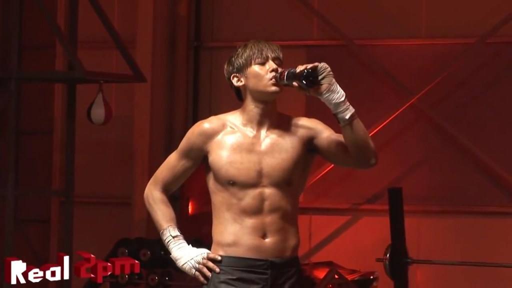 2PMหุ่นแชบทุกคนบ่นี่งะโอยแชบ