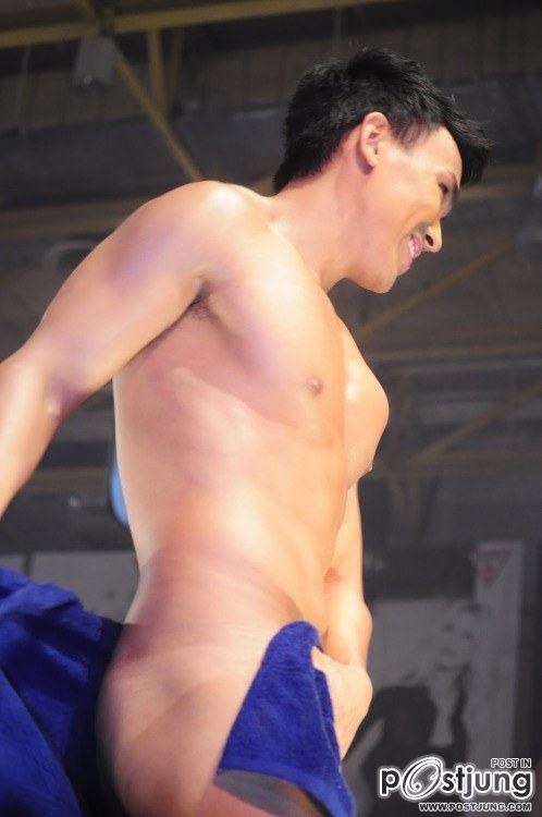 ถอดโชว์เรือนร่าง 698