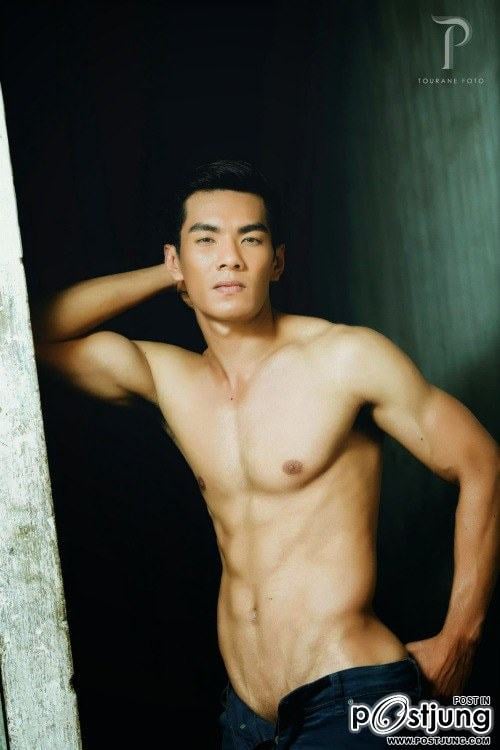ถอดโชว์เรือนร่าง 700