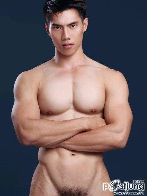 ถอดโชว์เรือนร่าง 700
