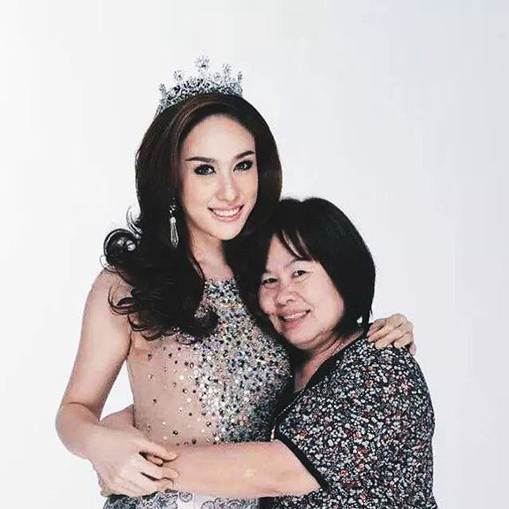 ฝ้าย เวฬุรีย์หลังสละตำแหน่ง