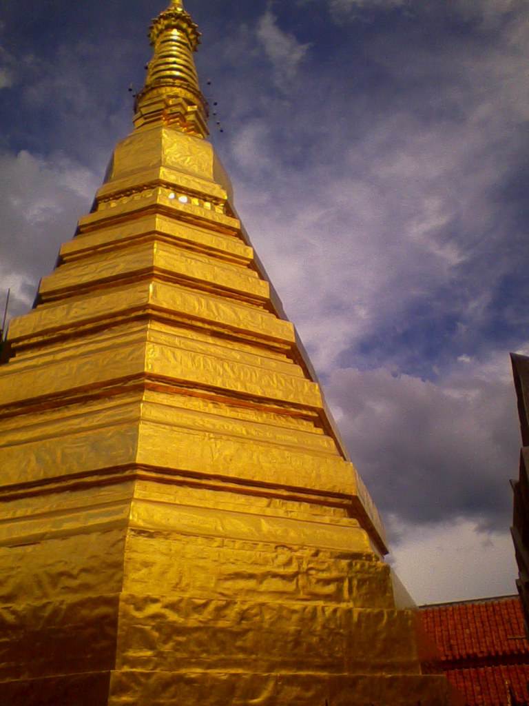 เที่ยวเมืองเเพร่