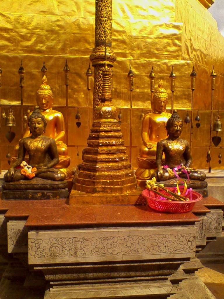 เที่ยวเมืองเเพร่