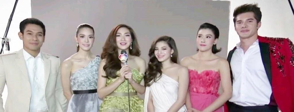 อ๋อม อรรคพันธ์-แพนเค้ก เขมนิจ นำทีมนักแสดงถ่ายปฏิทินช่อง 7 สีเซทเเรก ขอบอกอลังการเเน่นอน!!