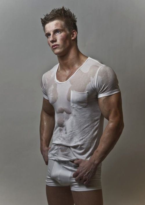 หล่อ ล่ำ ...ใหญ่